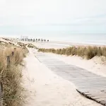 Alpstuga Aan De Kust Sint Maartensvlotbrug